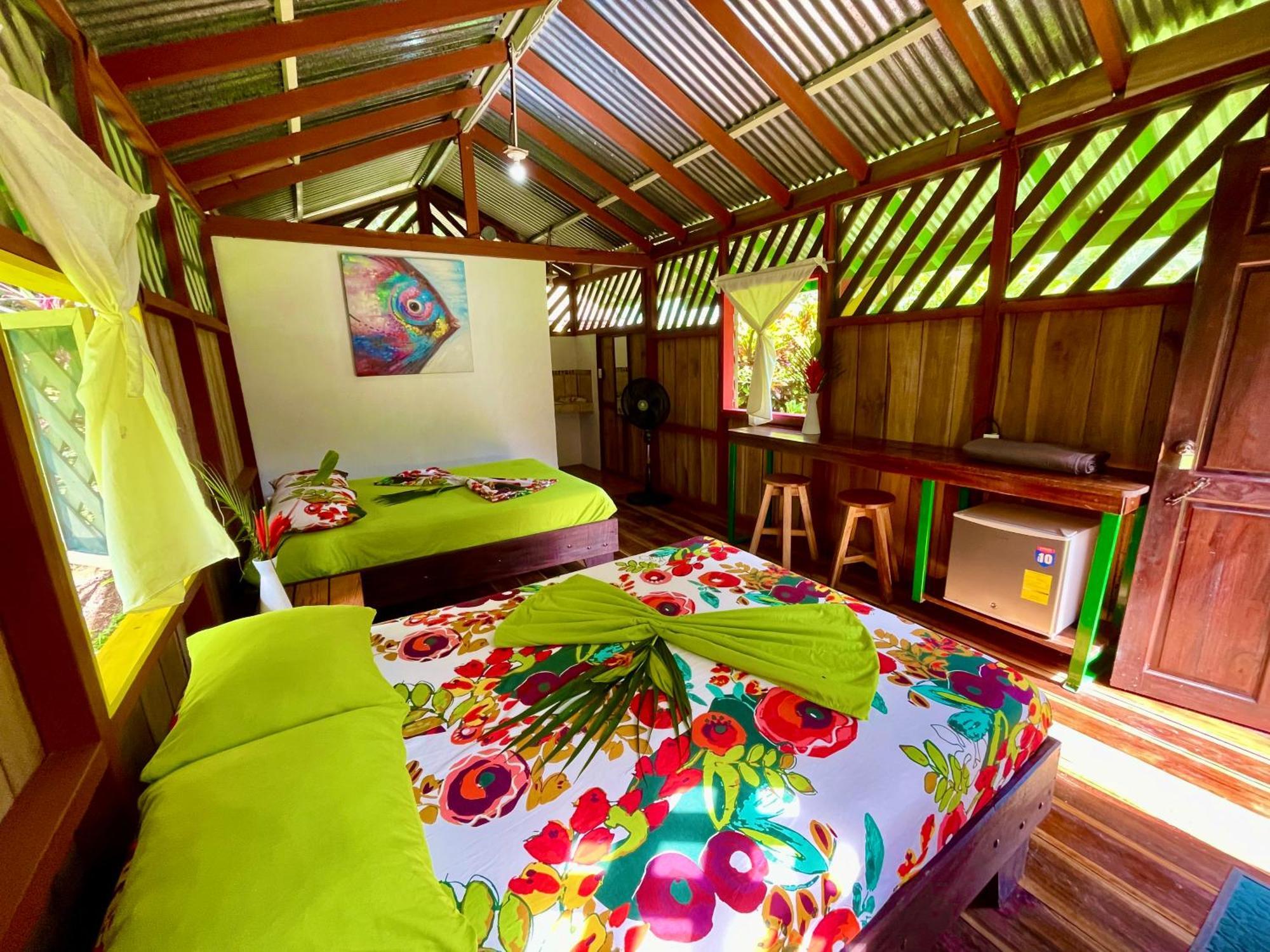 Alouatta Lodge And Canopy Cahuita Ngoại thất bức ảnh