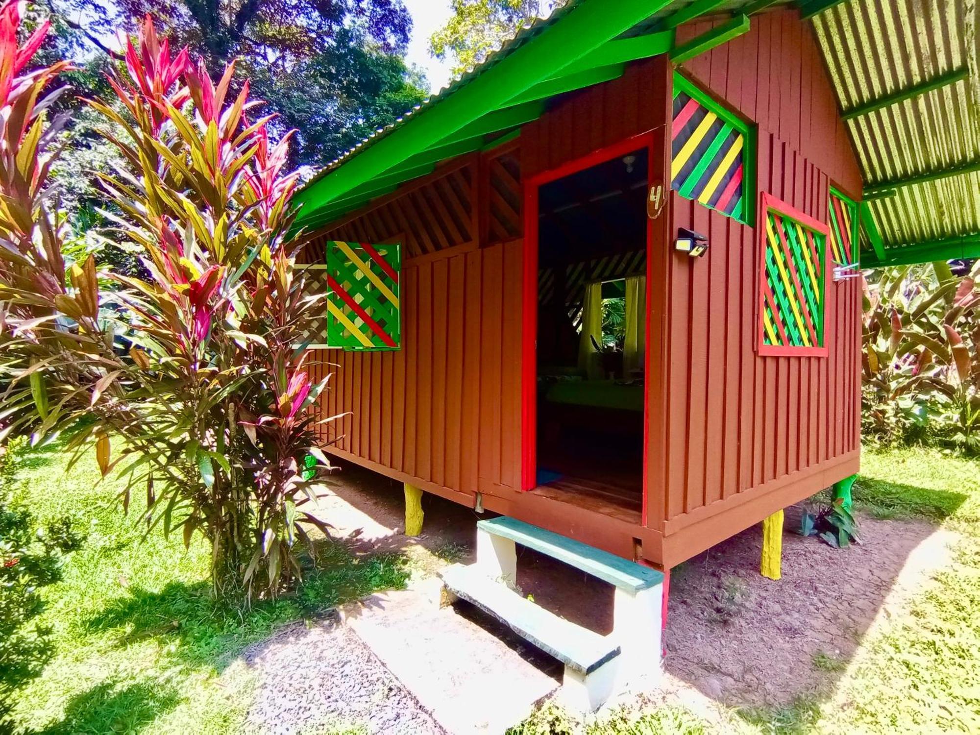 Alouatta Lodge And Canopy Cahuita Ngoại thất bức ảnh