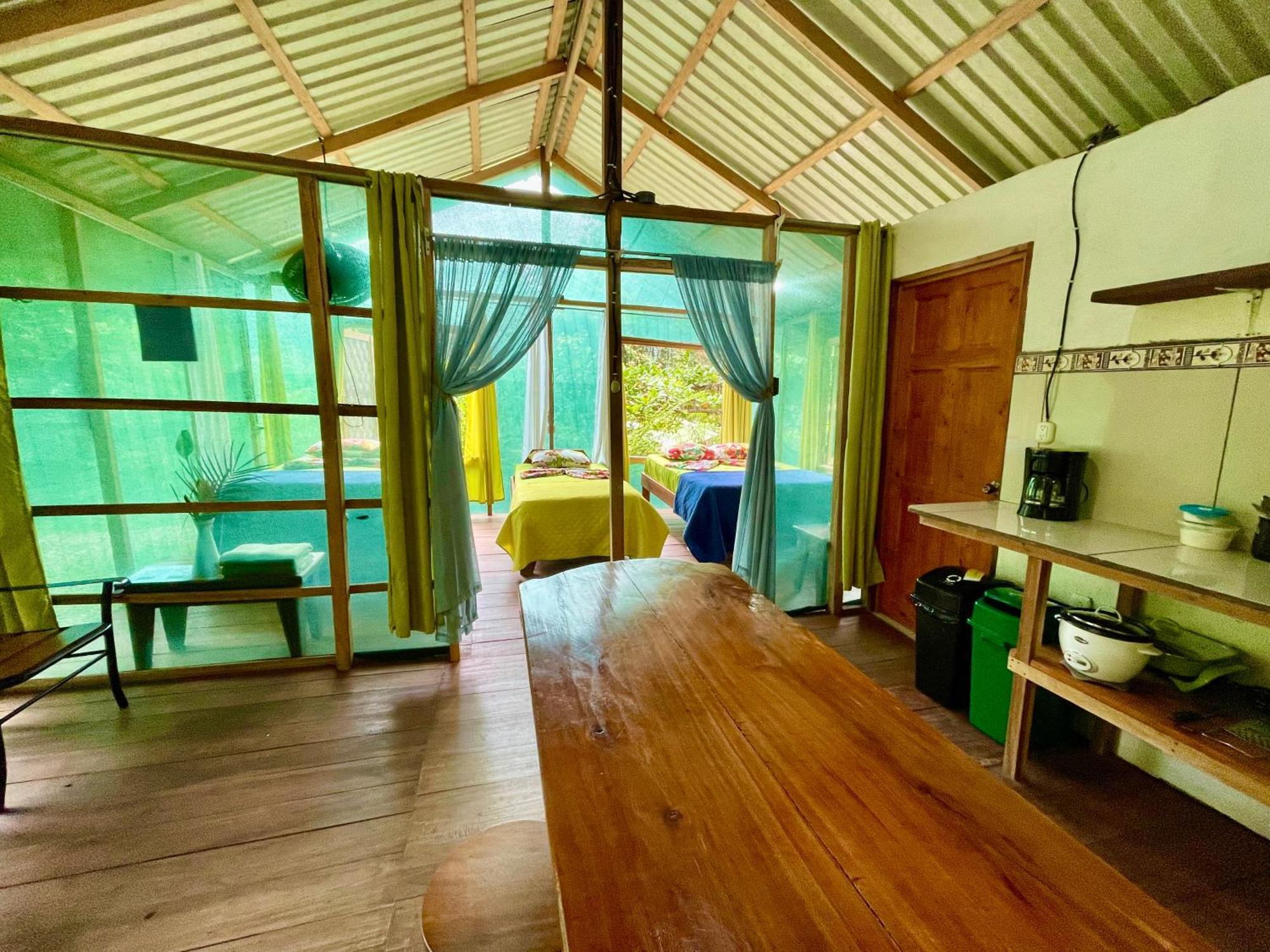 Alouatta Lodge And Canopy Cahuita Ngoại thất bức ảnh