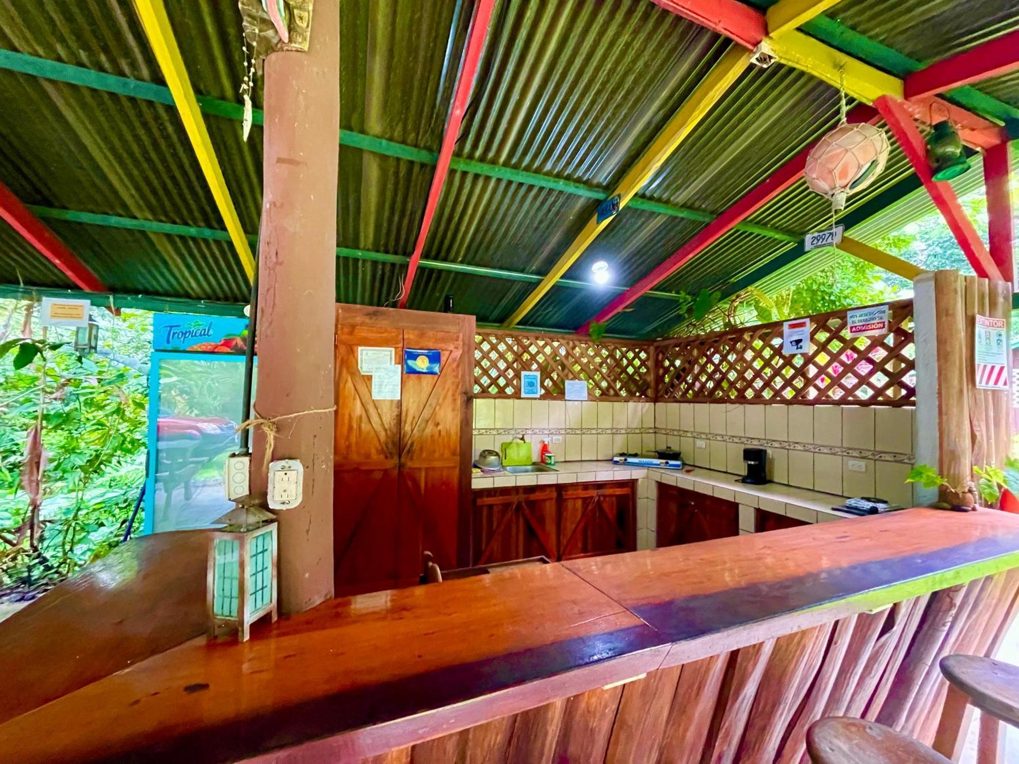 Alouatta Lodge And Canopy Cahuita Ngoại thất bức ảnh