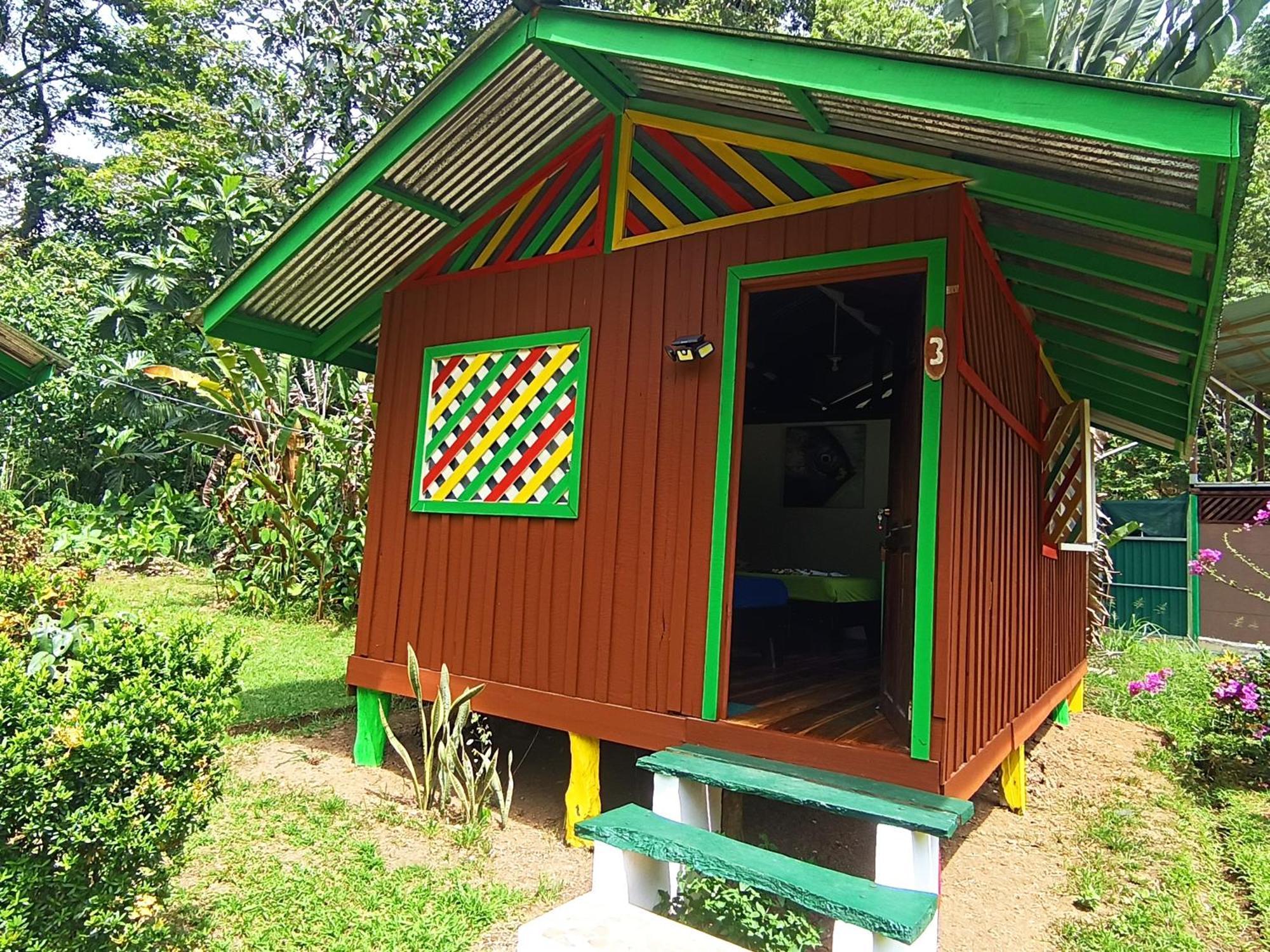 Alouatta Lodge And Canopy Cahuita Ngoại thất bức ảnh